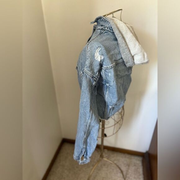 American eagle cropped distressed denim jacket with hood XS - Picture 9 of 16